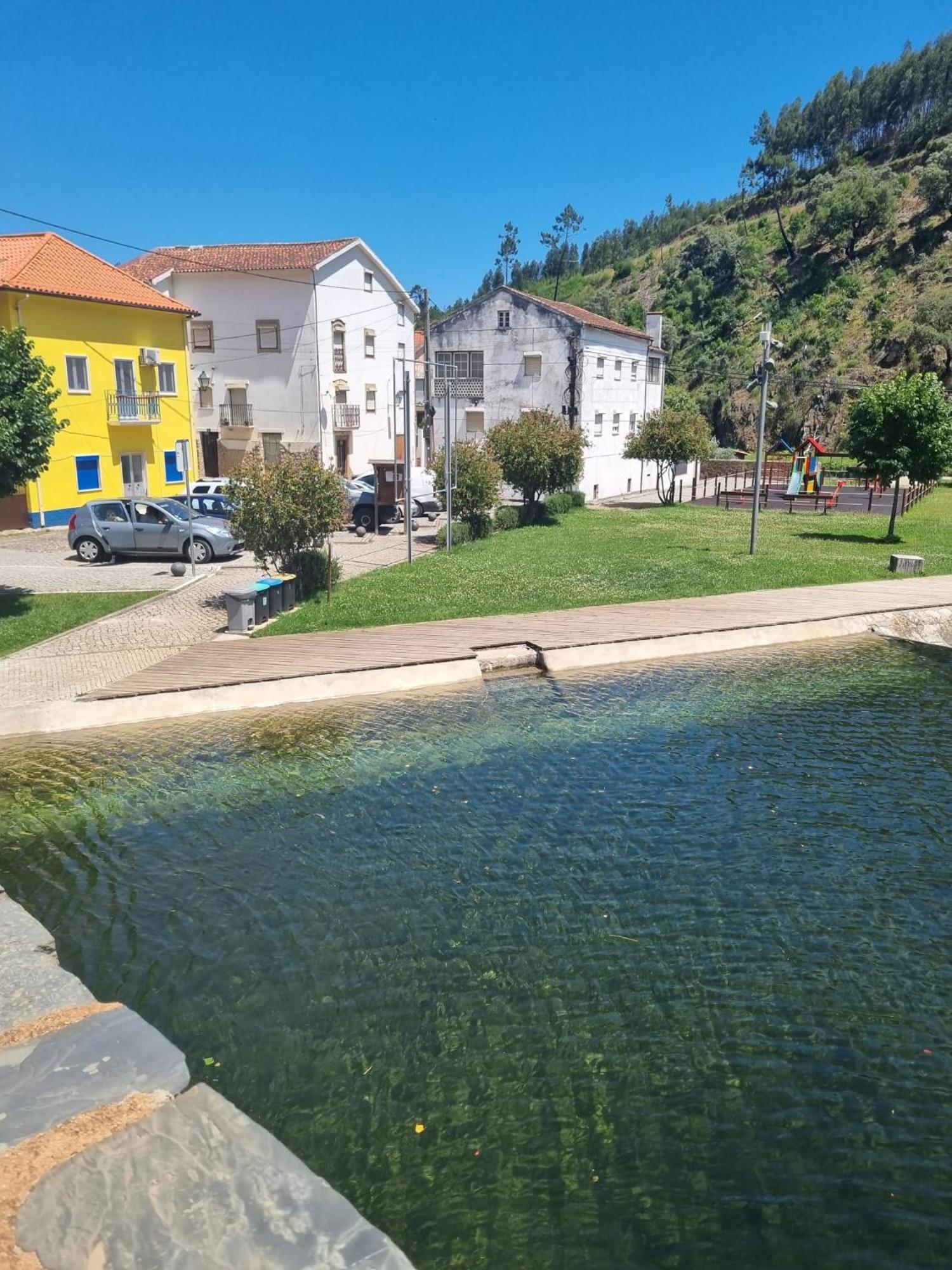 Casa Do Judas Cha de Alvares エクステリア 写真